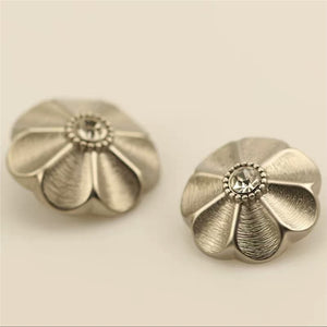 Vintage Style Floral Shaped Shank Buttons (pack of 10pcs) Style Your Armoire
